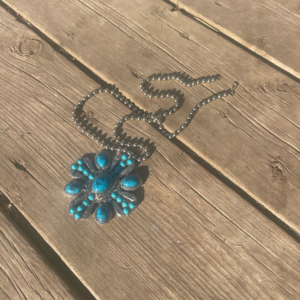 Turquoise Floral Cluster Pendant Necklace
